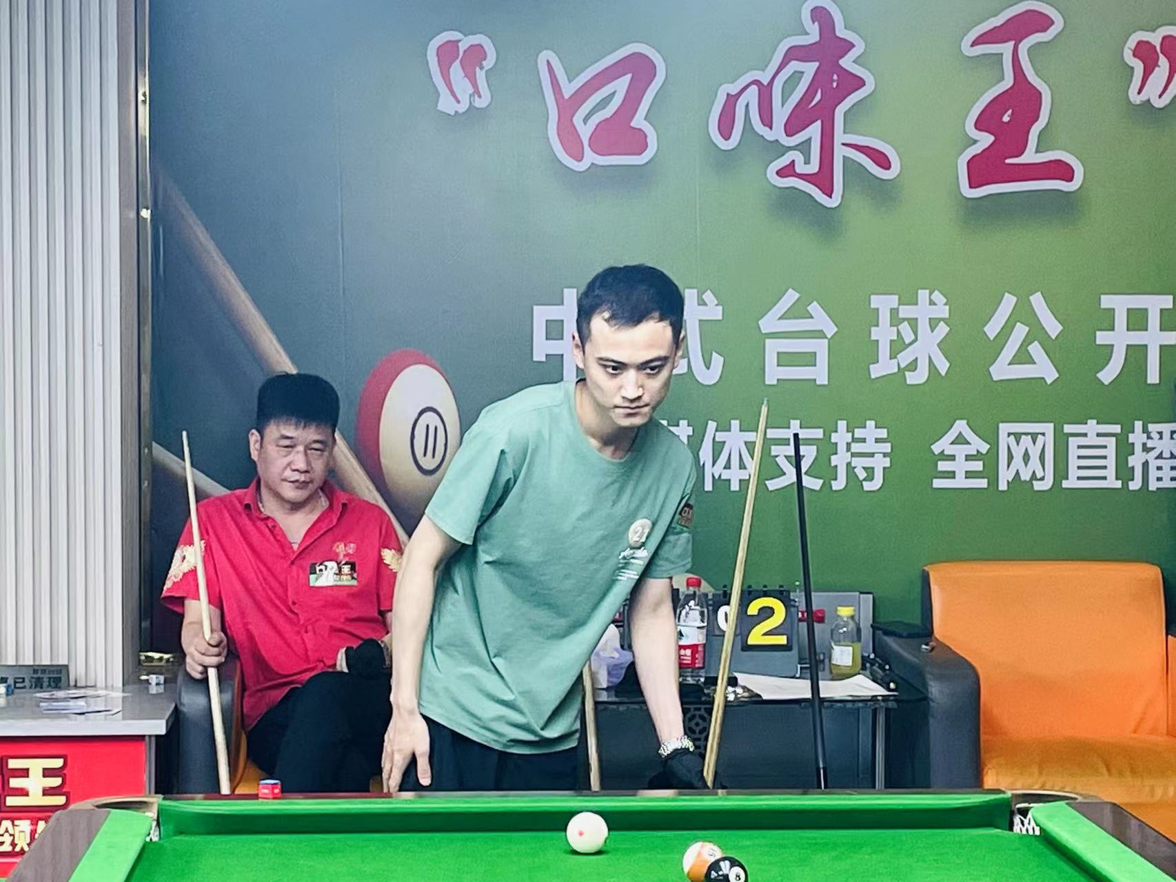 她用实际行 她用实际行